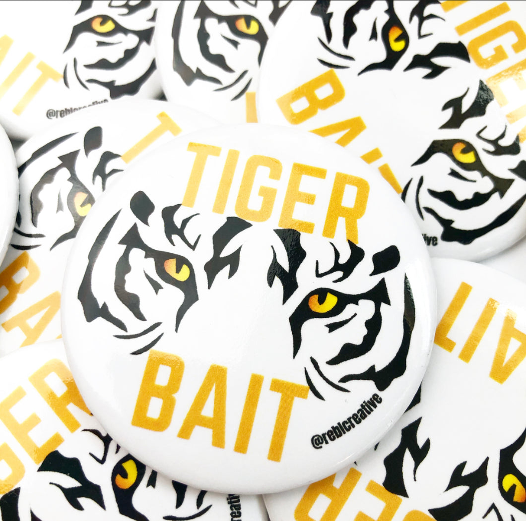 BUTTON - Tiger Bait White